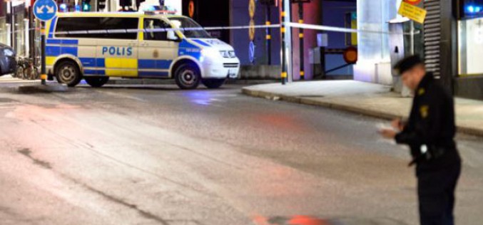 Sweden: dozens of masked men attack migrants in Stockholm