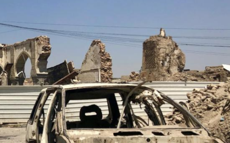 Iraq: Two years after liberation, the inhabitants of Mosul disillusioned and its historic heart remains a field of almost desert ruins