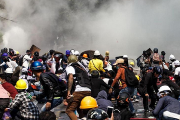 HRA strongly condemns the murderous and systematic attacks by the Burmese army on peaceful protesters
