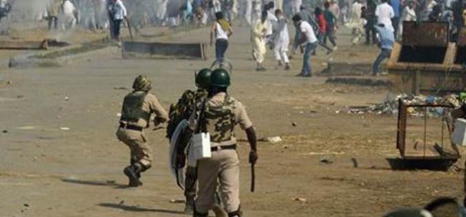 Indian forces clash with protesters in Kashmir on Eid al-Adha